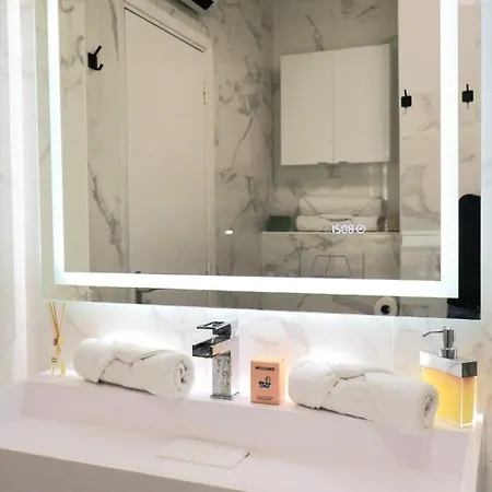 Parenthese Azureenne - T2 Moderne Et Climatise Apartament Vallauris