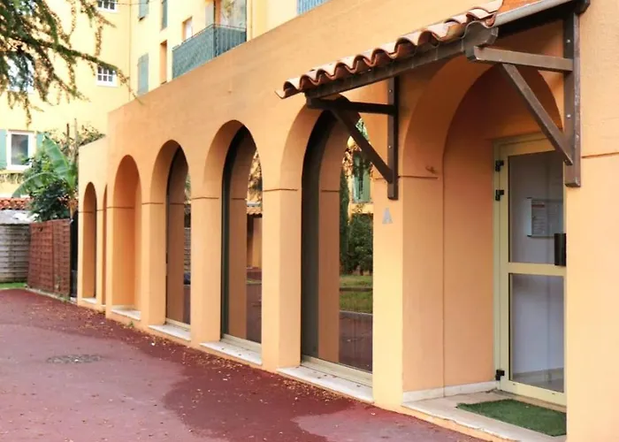 Parenthese Azureenne - T2 Moderne Et Climatise * Vallauris